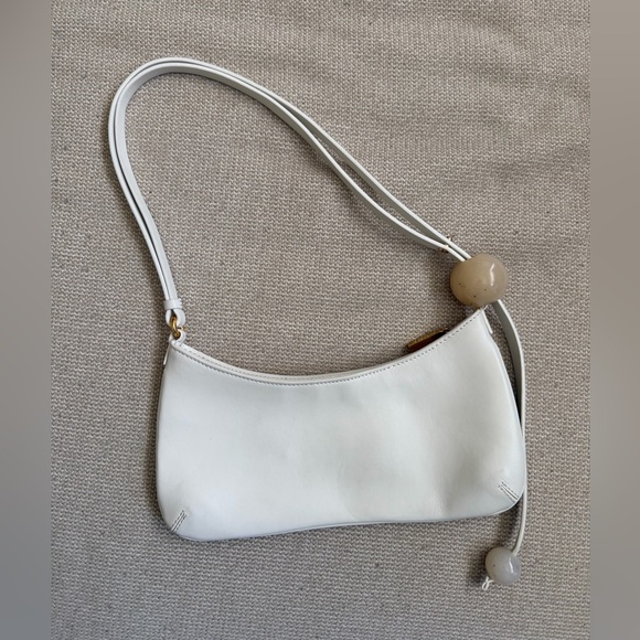 Jacquemus The Bisous Perle Shoulder Bag White - Picture 3 of 11
